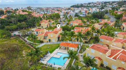 215 HARBOUR DRIVE #J1